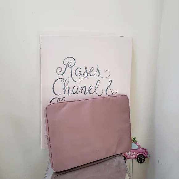 GUESS SLIM PINK LAPTOP BAG - Picture 1 of 6